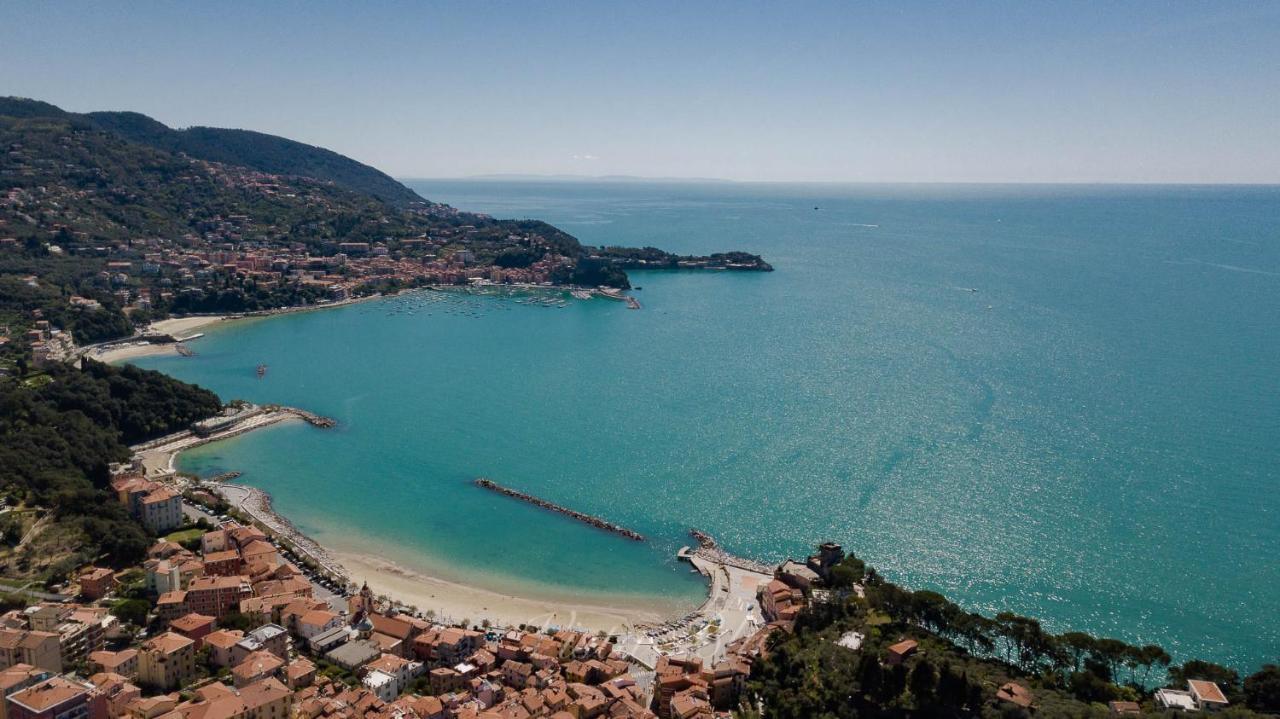 Vista Sul Blu ,Baia Blu, Lerici Apartment Екстериор снимка